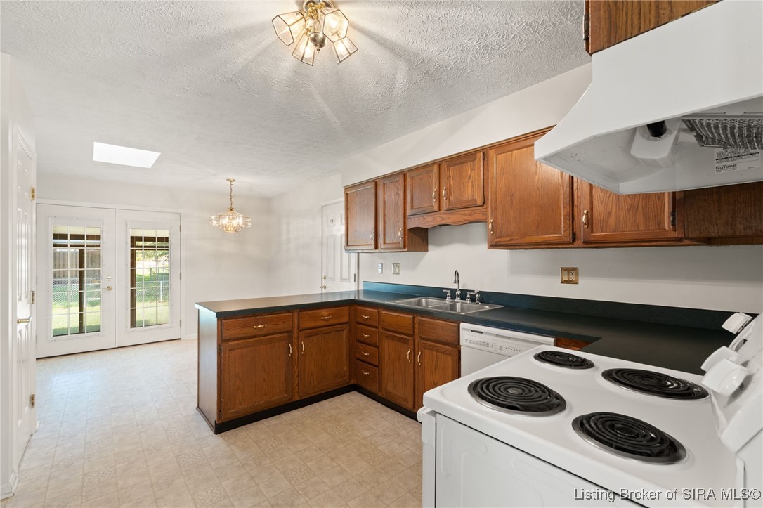 1113 Doebrook Drive
