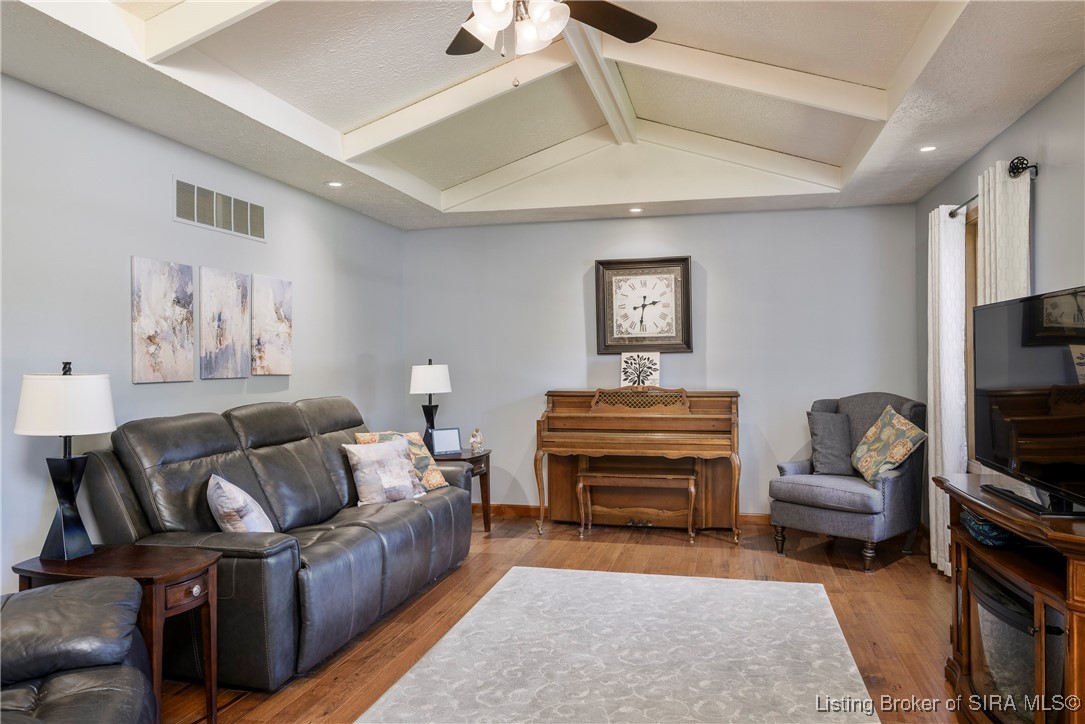 6415 Meadow Oak Drive