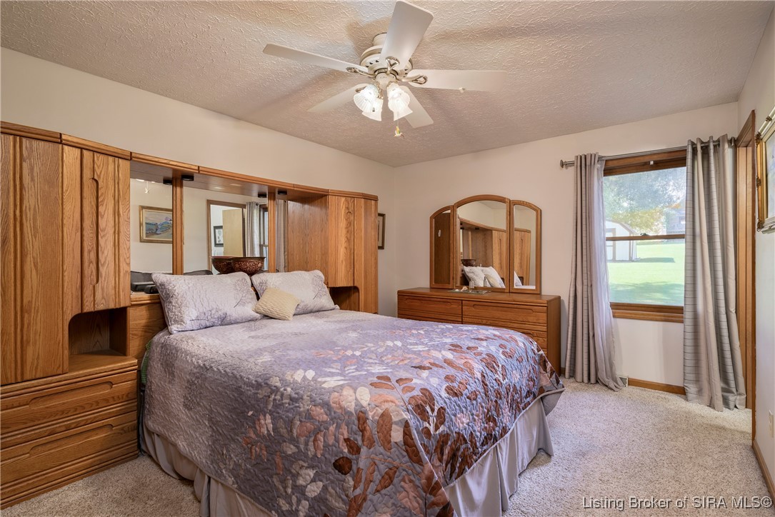 6415 Meadow Oak Drive