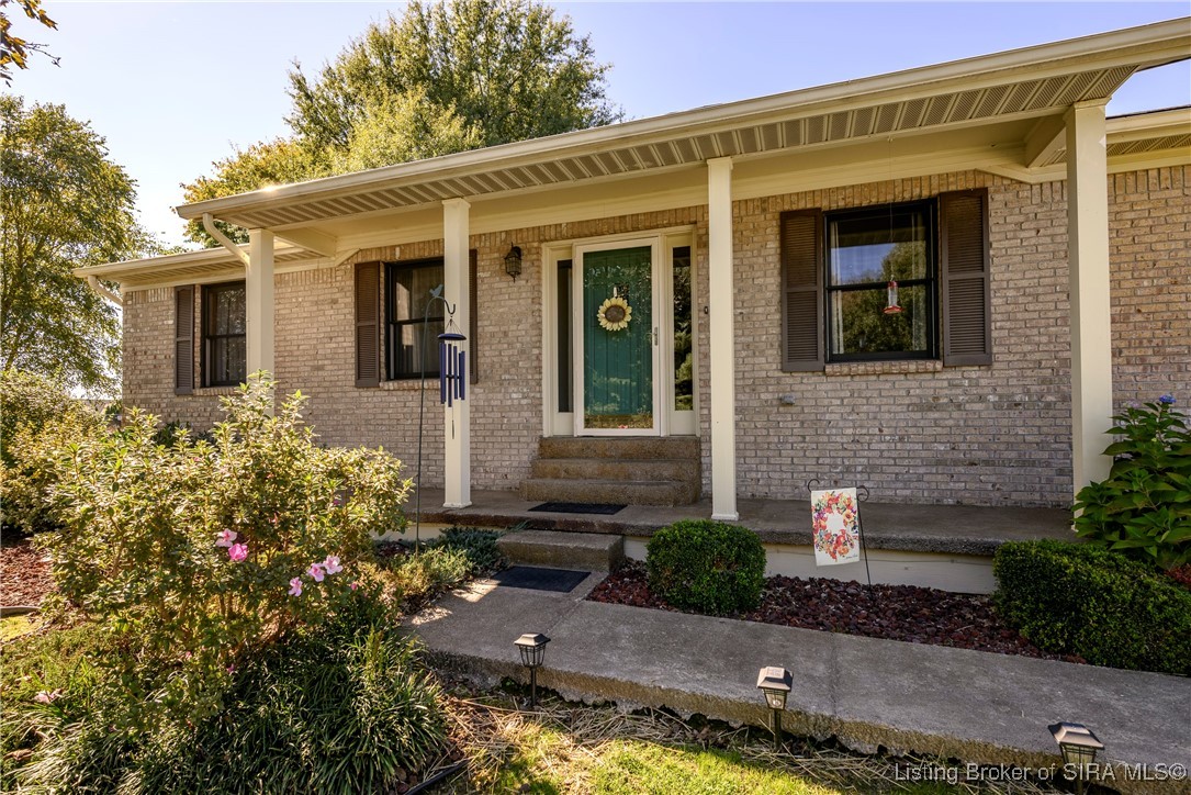 6415 Meadow Oak Drive