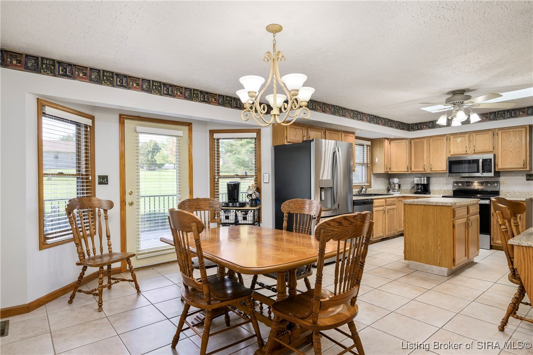 6415 Meadow Oak Drive