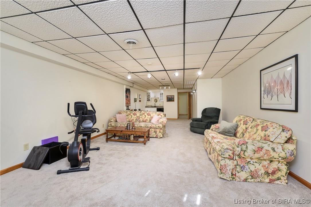 6415 Meadow Oak Drive