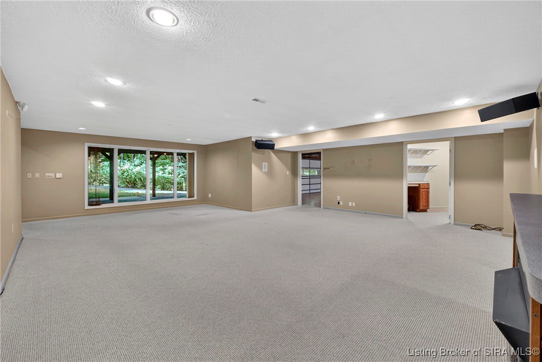 3 Captains Court