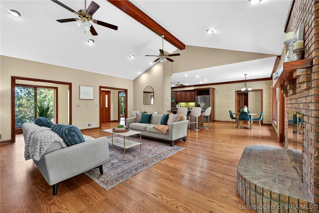 3 Captains Court