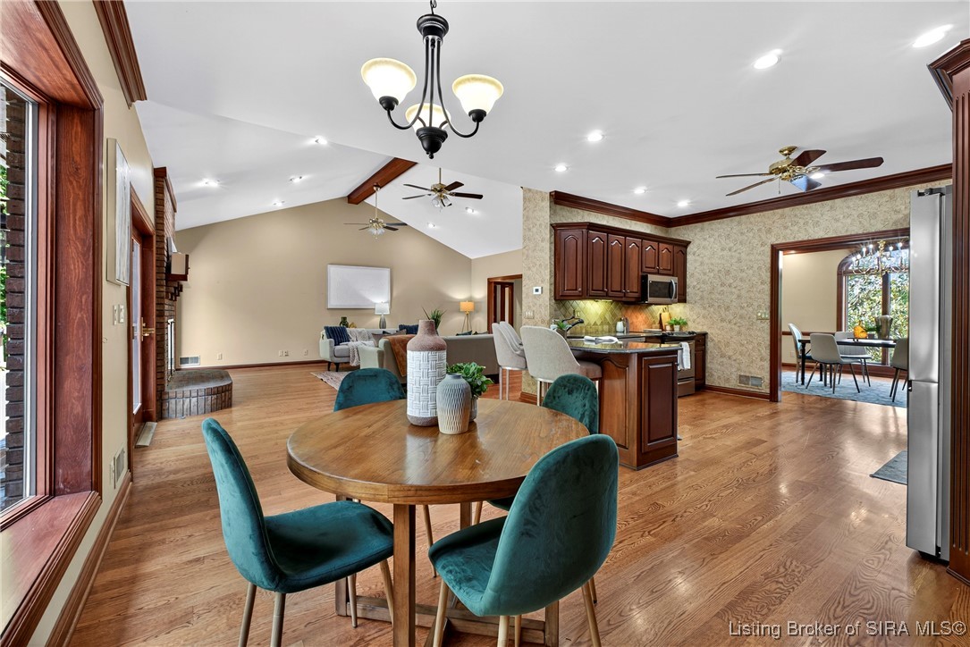 3 Captains Court