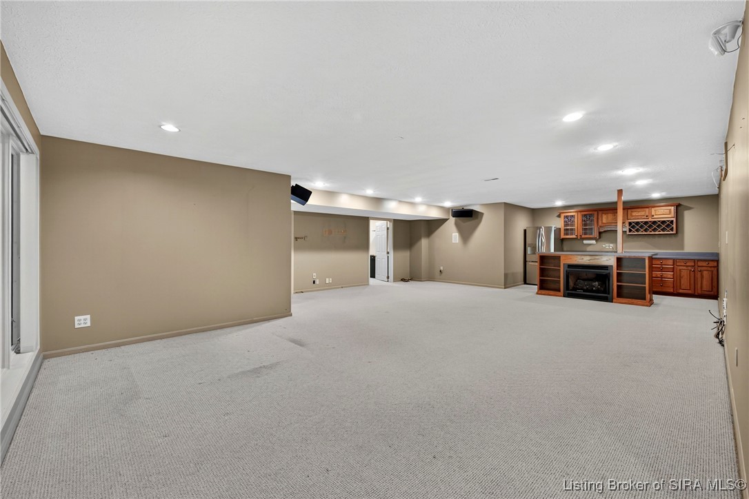 3 Captains Court