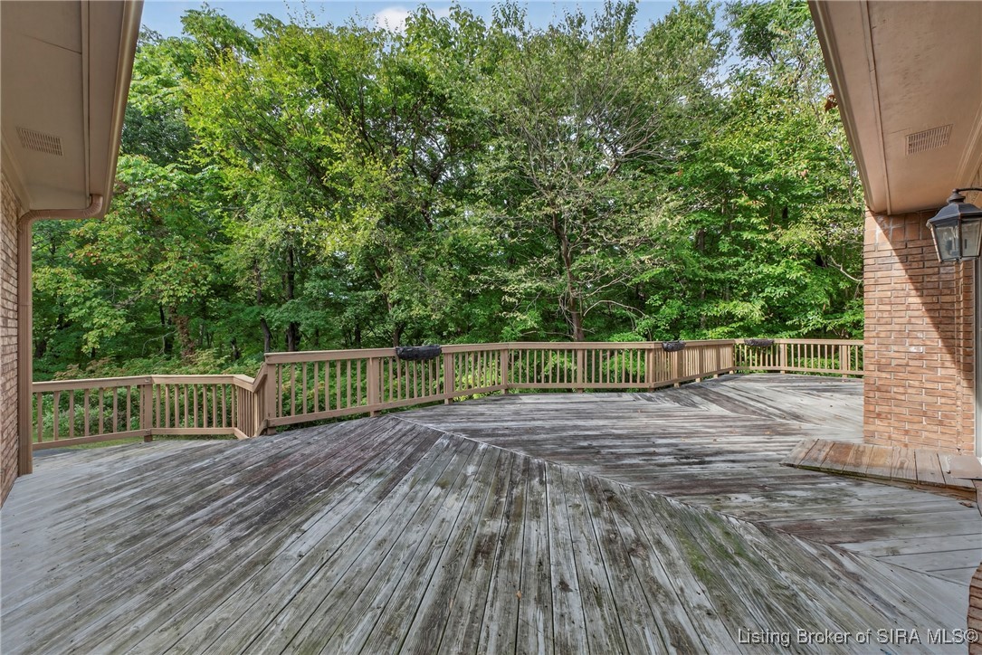 3 Captains Court