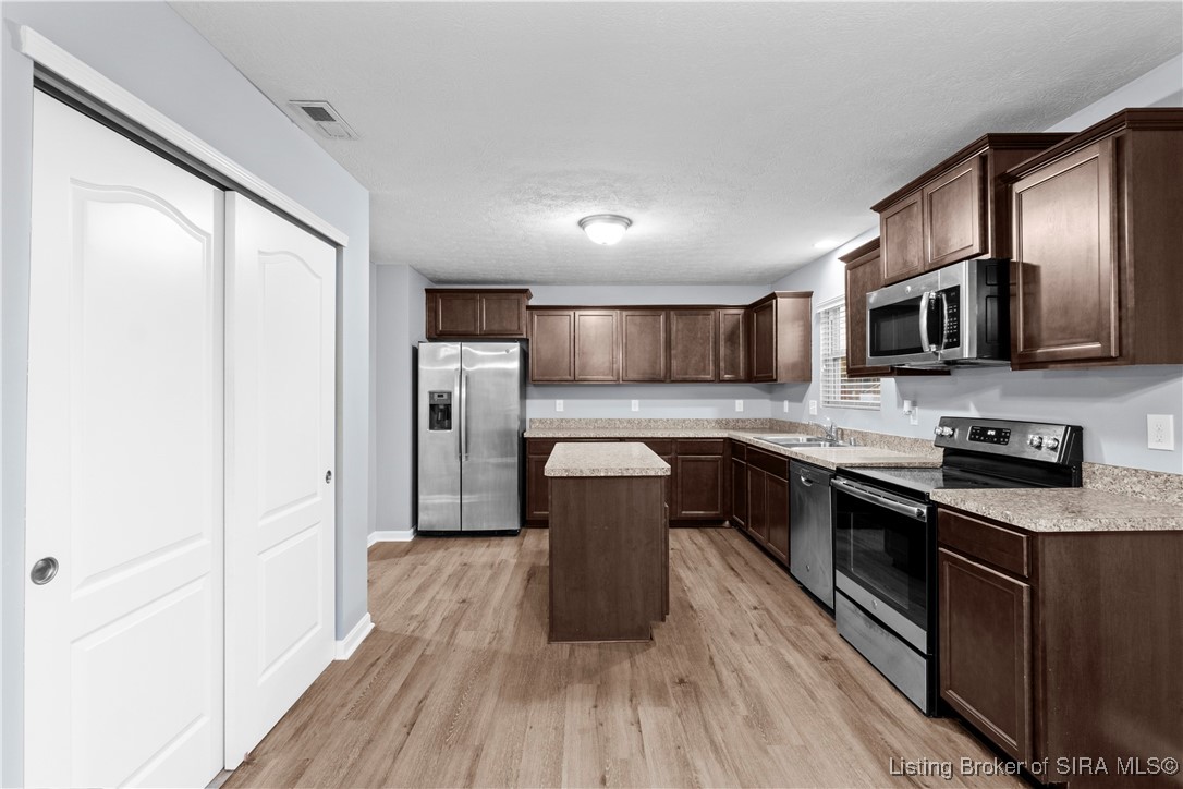 3200 Cotton Lane