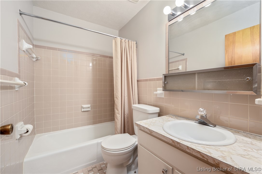 627 Roseview Terrace