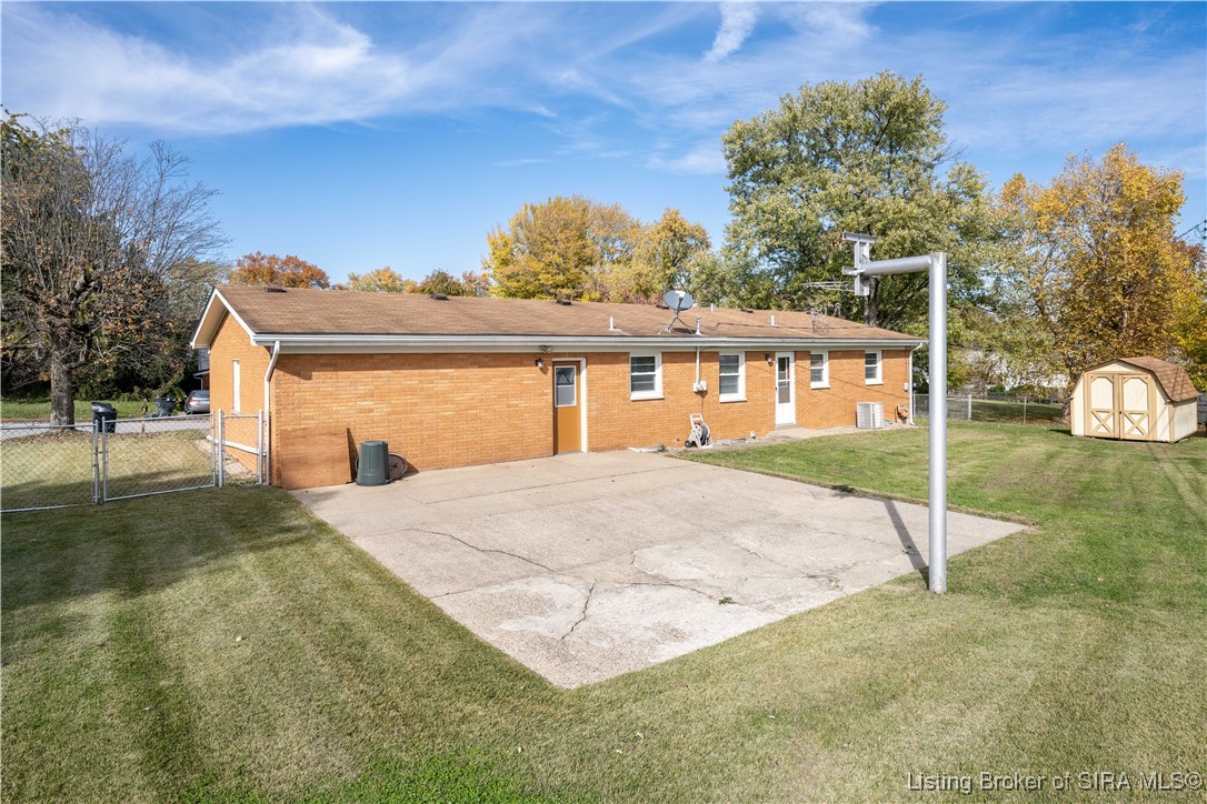 627 Roseview Terrace