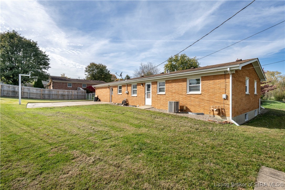 627 Roseview Terrace