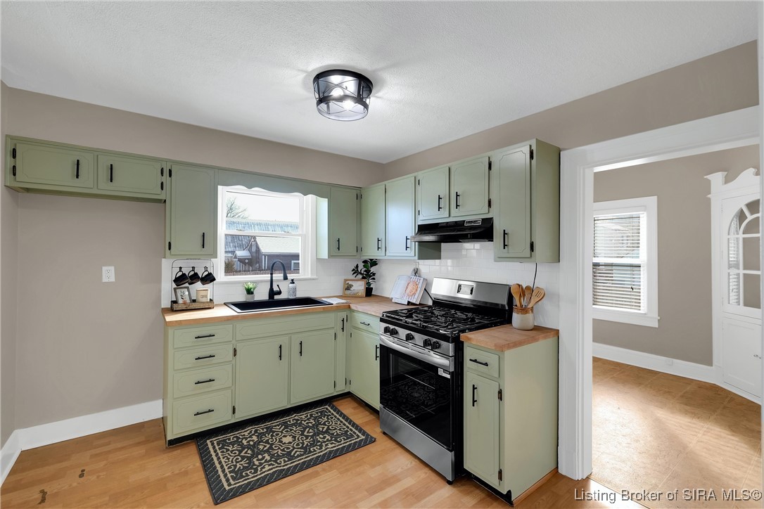 613 W Spring Street