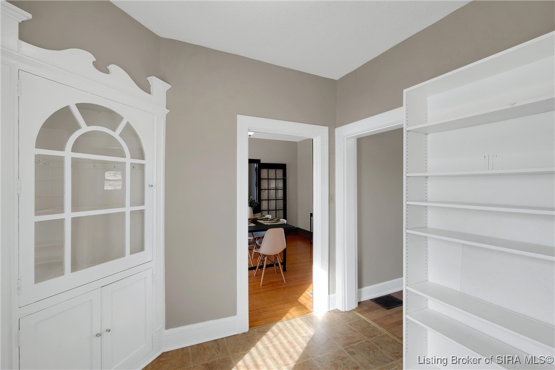 613 W Spring Street