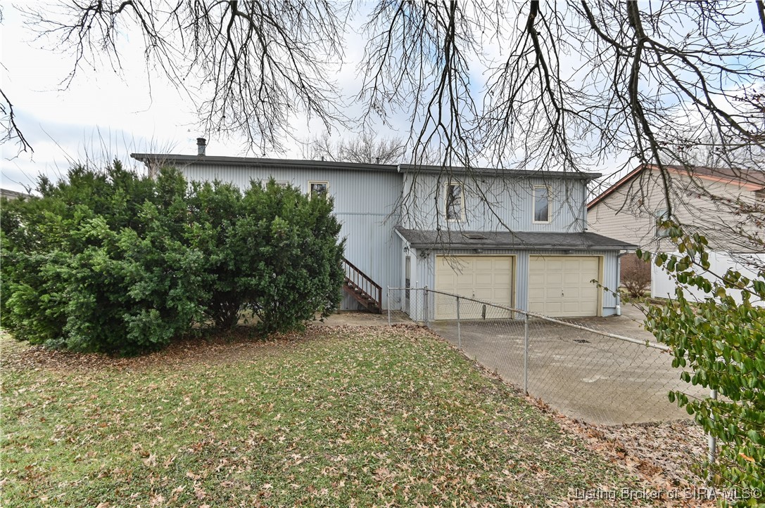3015 Creek Ridge Drive
