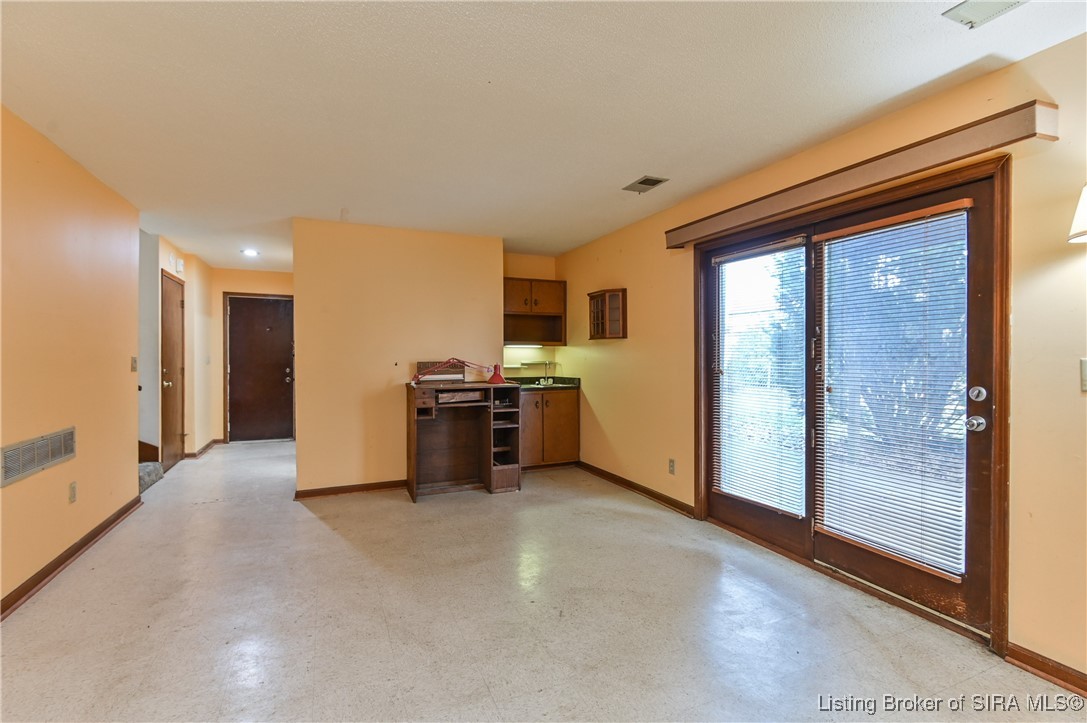 3015 Creek Ridge Drive