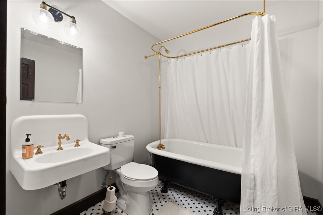 516 E 5th Street