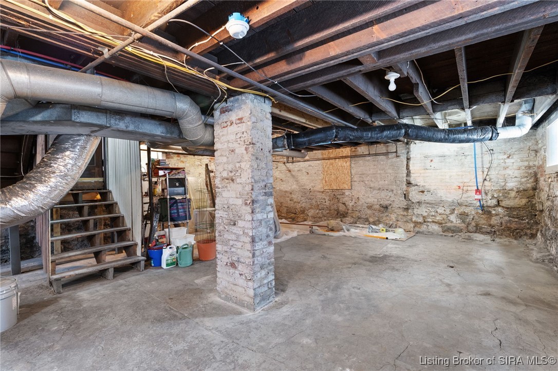 516 E 5th Street