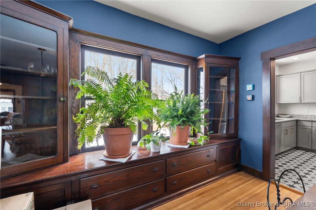 516 E 5th Street
