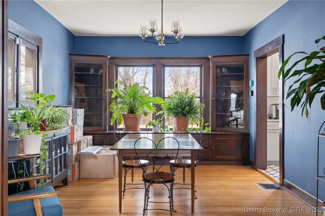 516 E 5th Street