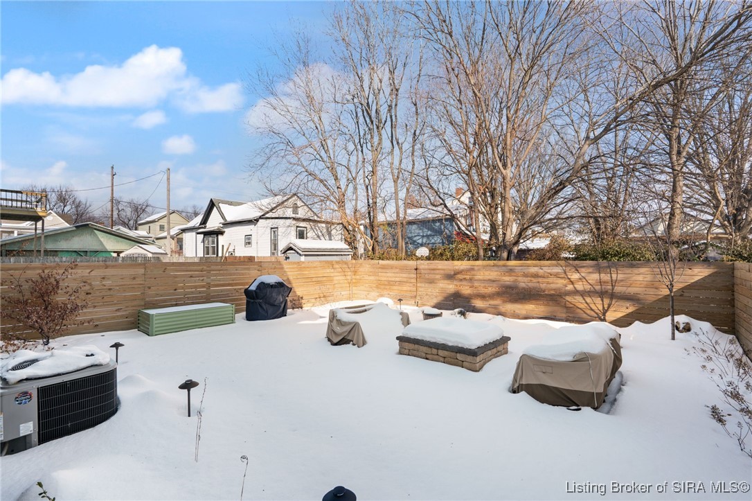 516 E 5th Street