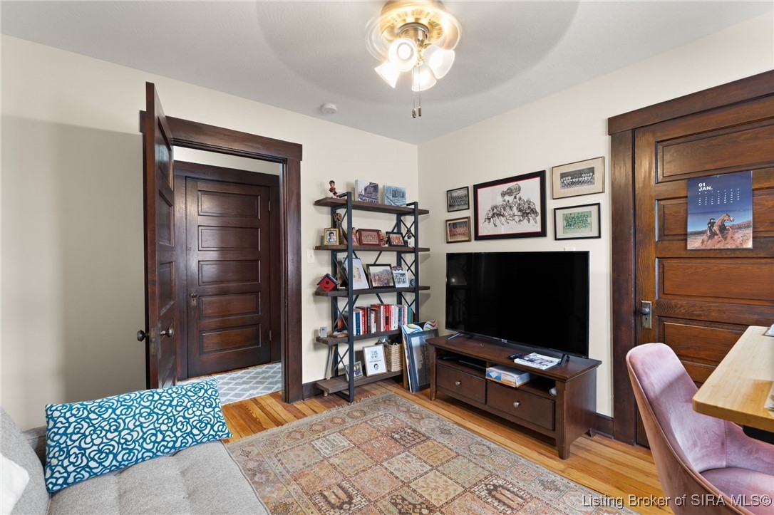 516 E 5th Street