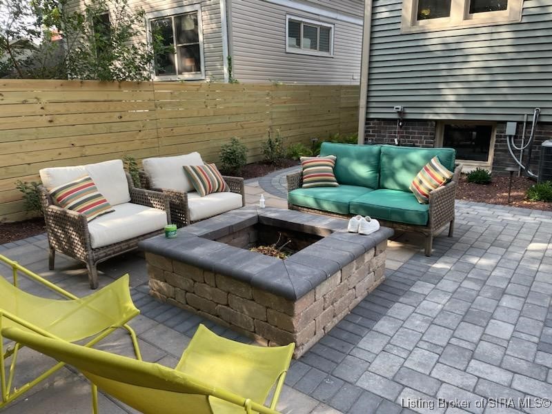 516 E 5th Street