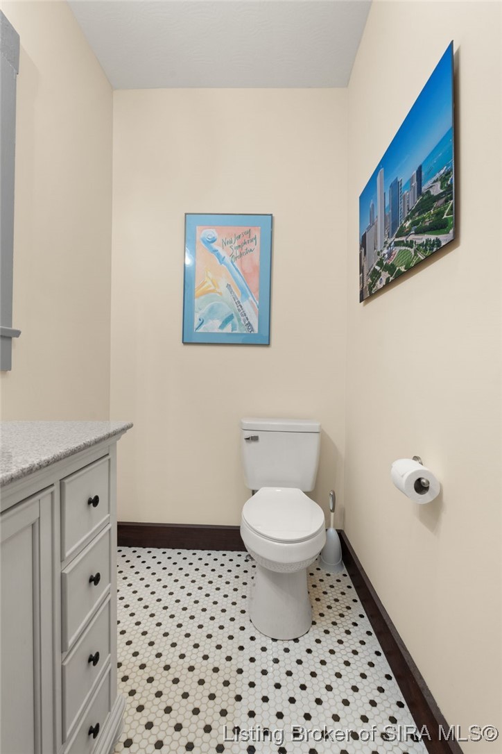 516 E 5th Street