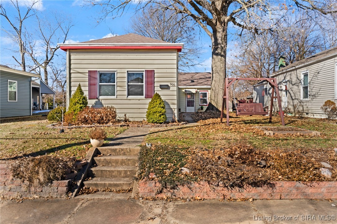 905 E 7th Street
