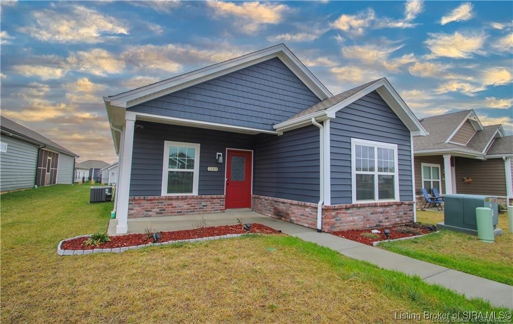 1209 Parkland Trail