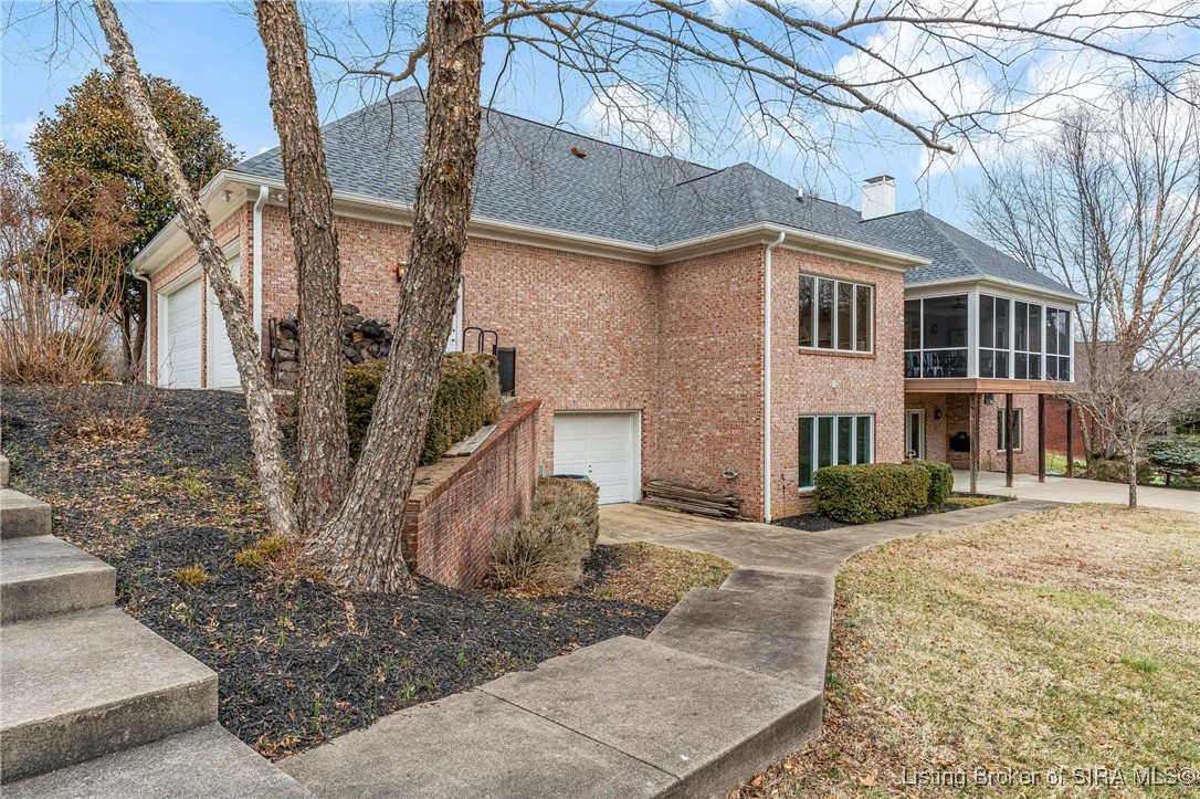6805 Lake Of The Woods Drive