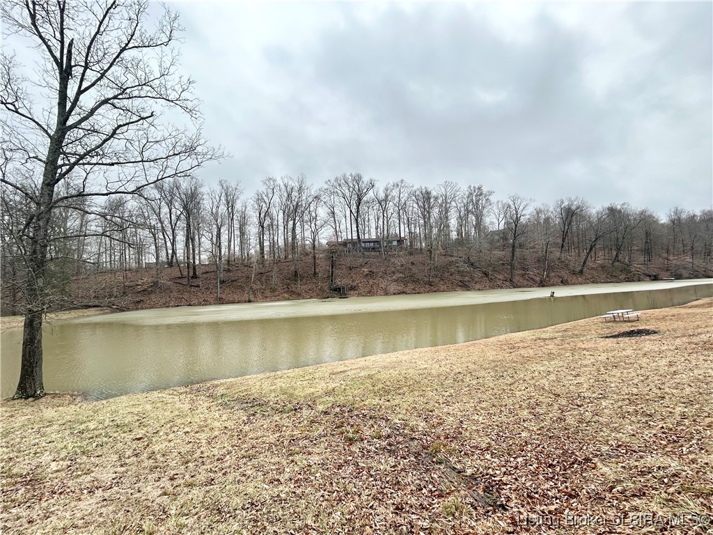 6805 Lake Of The Woods Drive