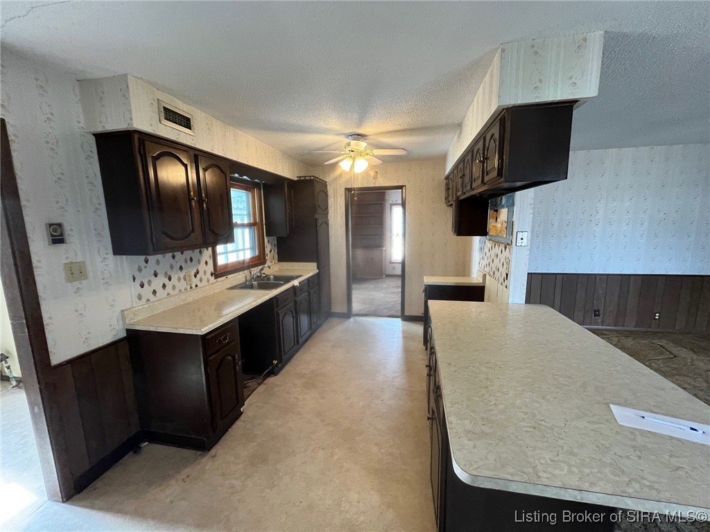 3401 Royal Oak Drive