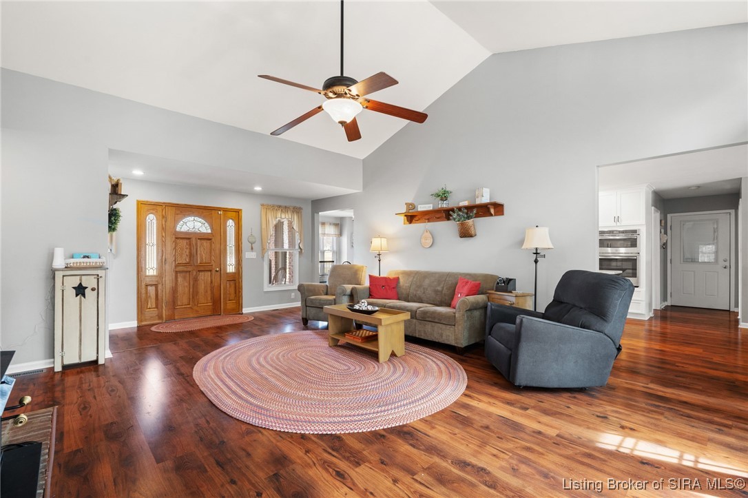 117 E Eastern Hills Boulevard