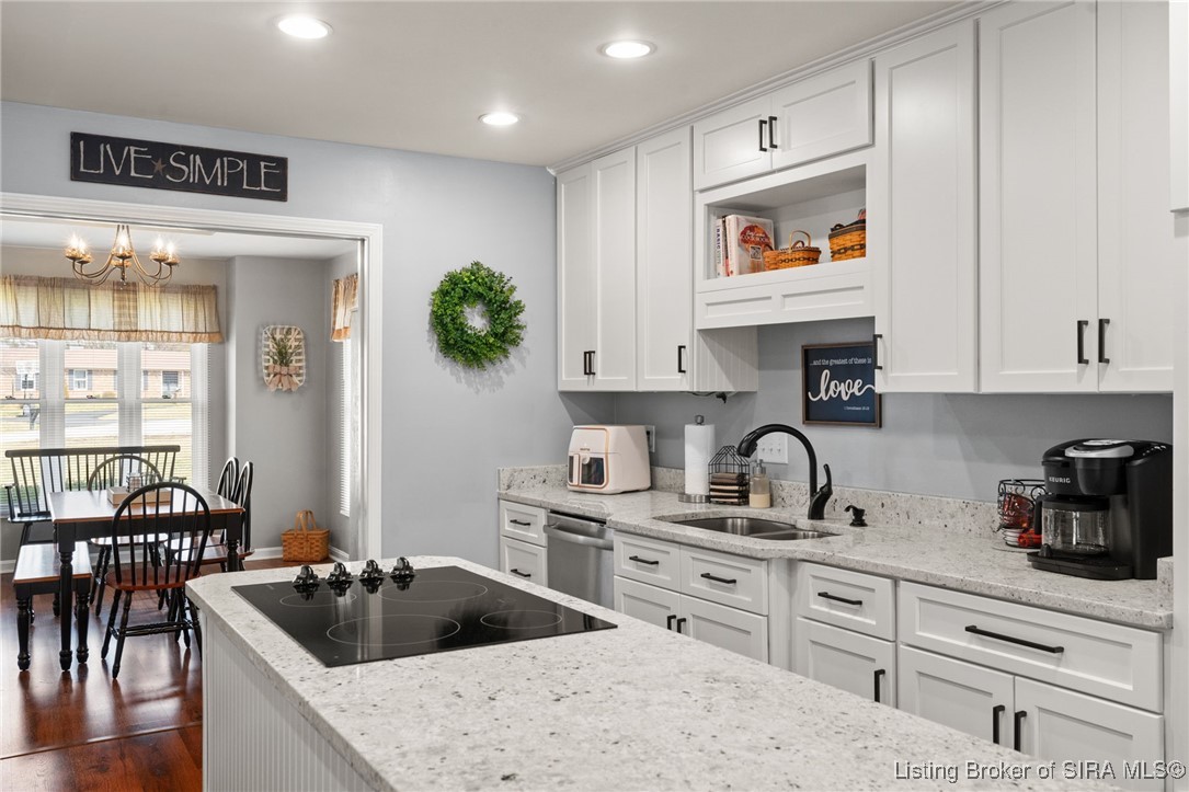 117 E Eastern Hills Boulevard