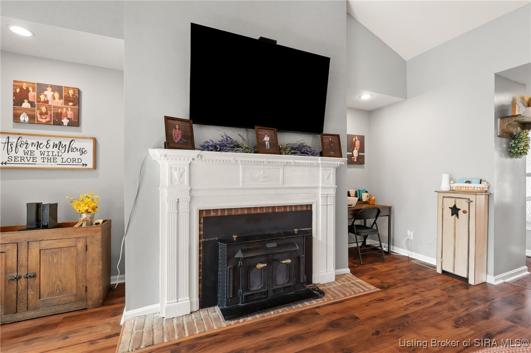 117 E Eastern Hills Boulevard