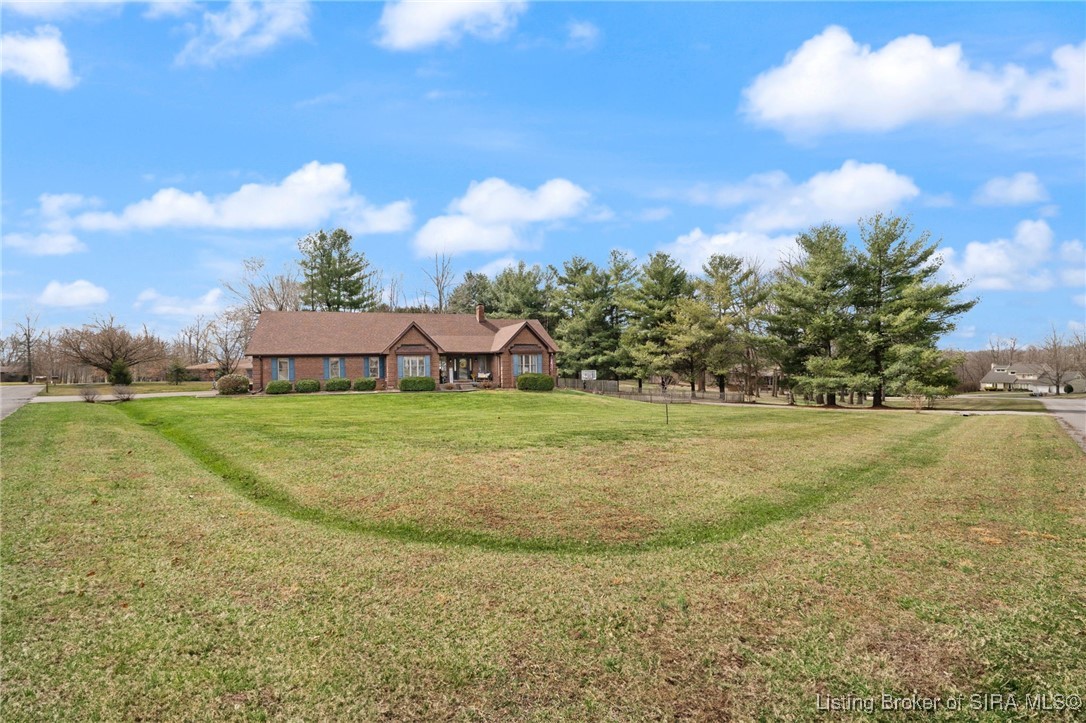 117 E Eastern Hills Boulevard