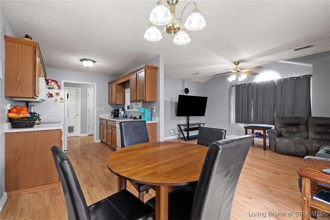 886 Sky Way Drive