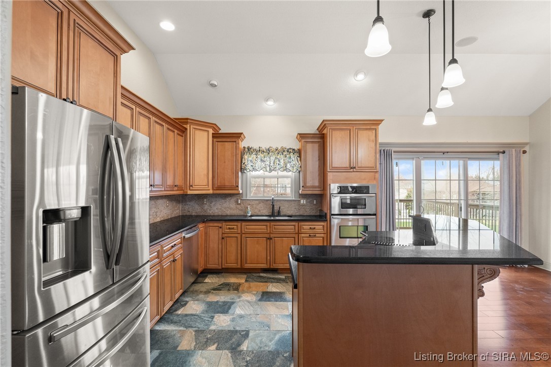 7506 Evergreen Way