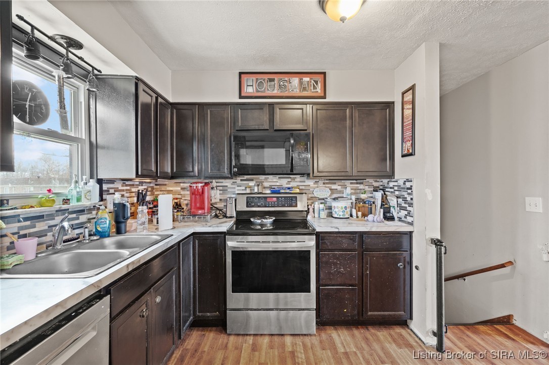 8080 Clover Valley Road NW