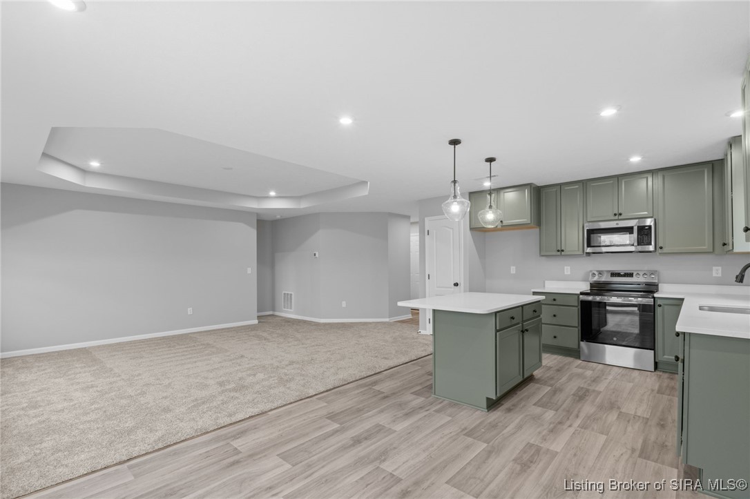 8208 Crescent Cove