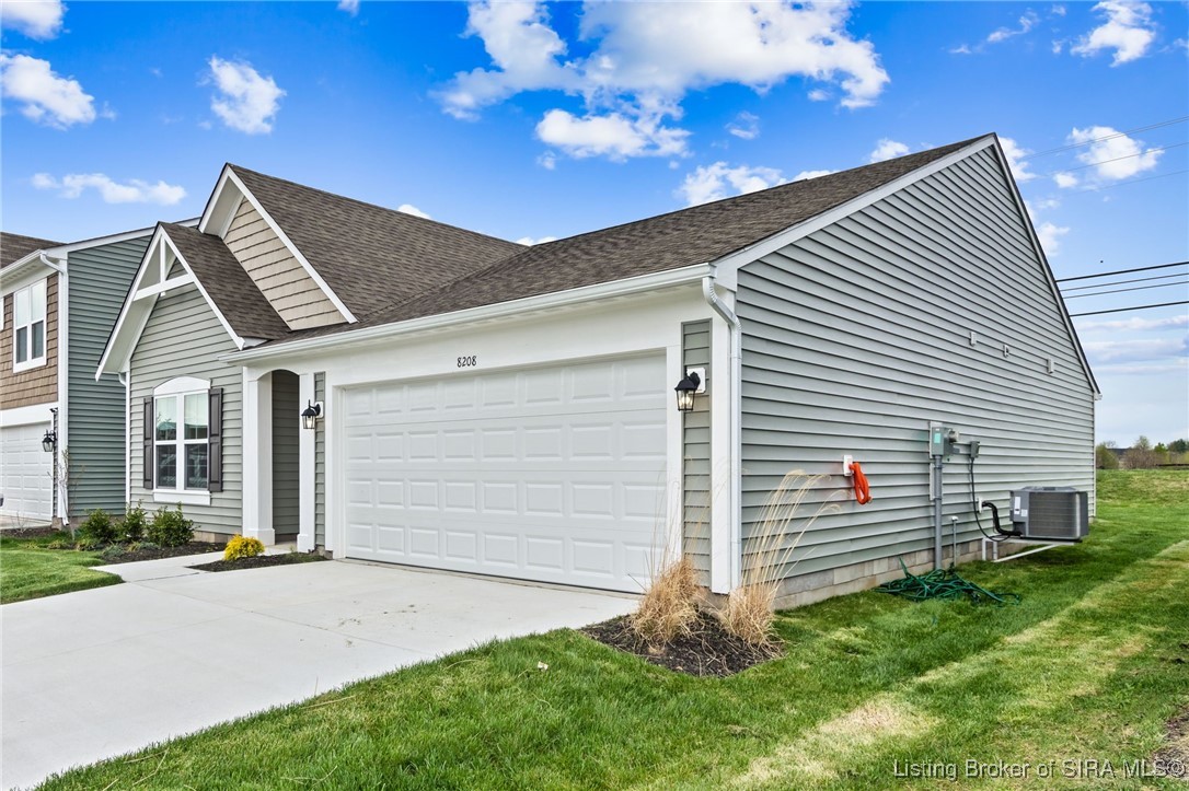 8208 Crescent Cove