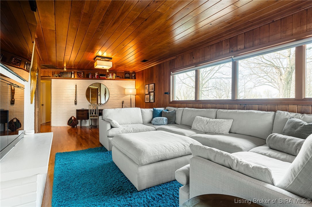 15 N Hill Drive