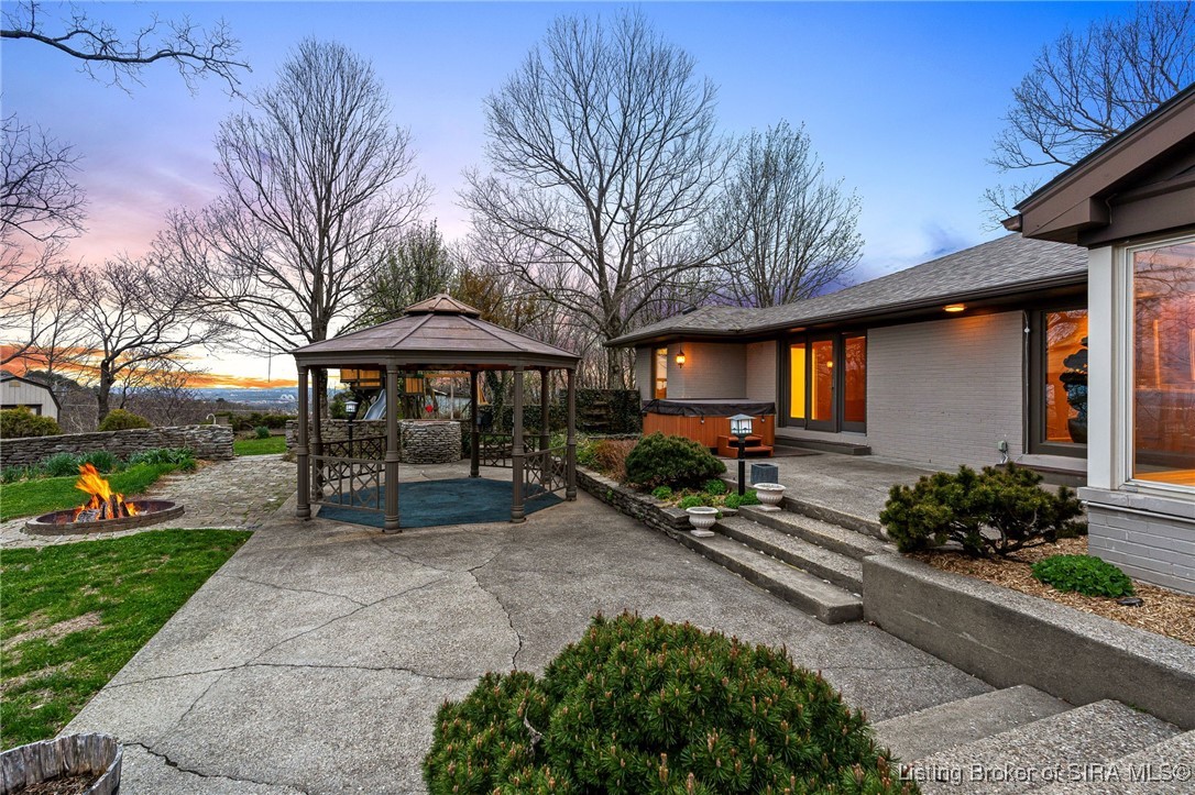 15 N Hill Drive