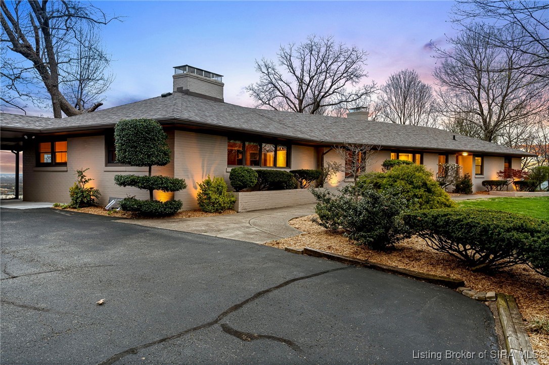 15 N Hill Drive