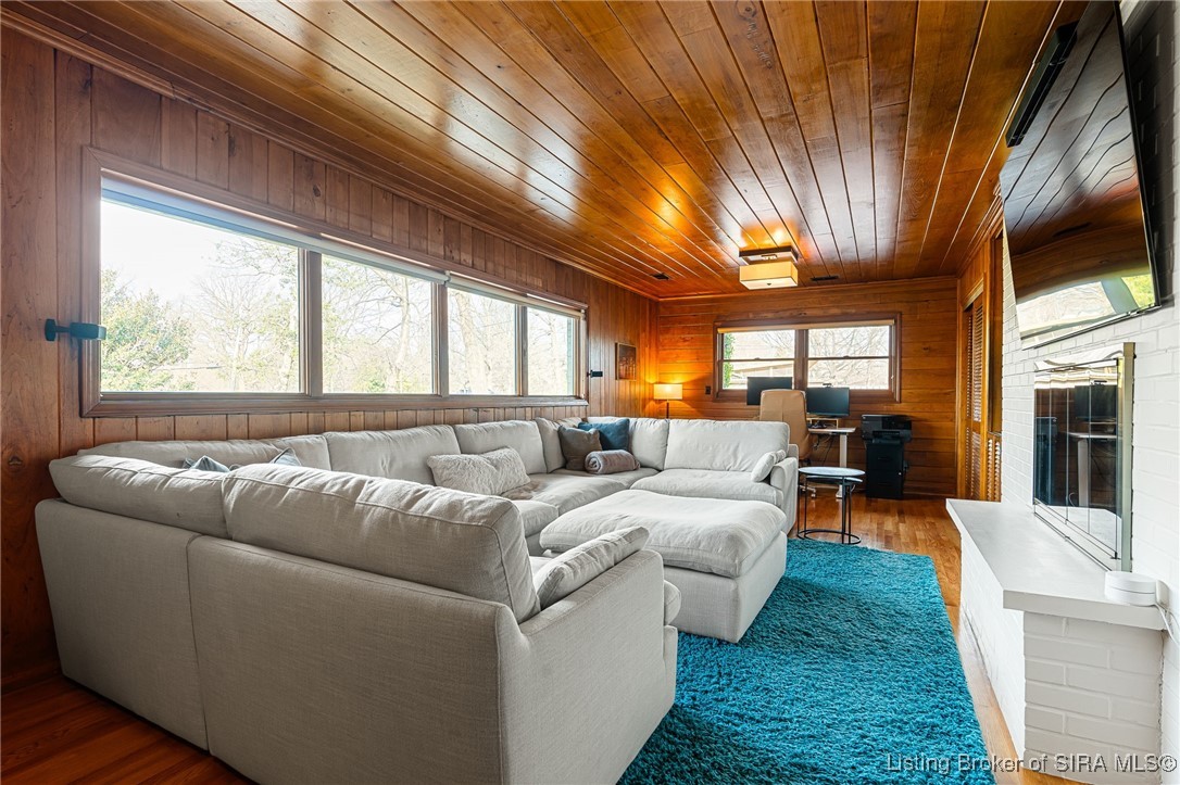 15 N Hill Drive