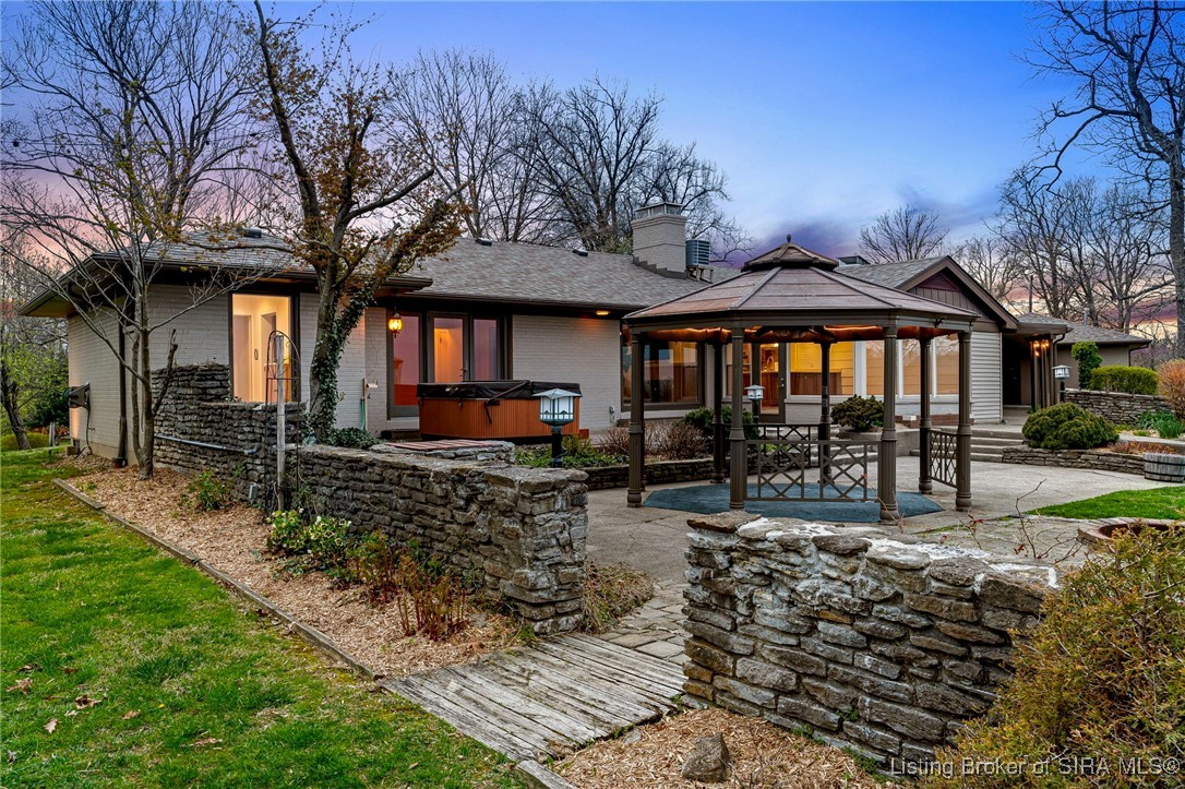 15 N Hill Drive