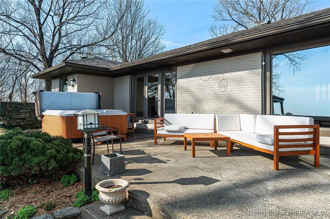 15 N Hill Drive