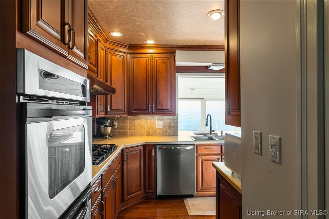 15 N Hill Drive