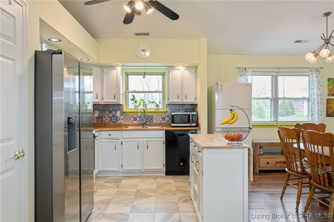 3038 Pebble Brook