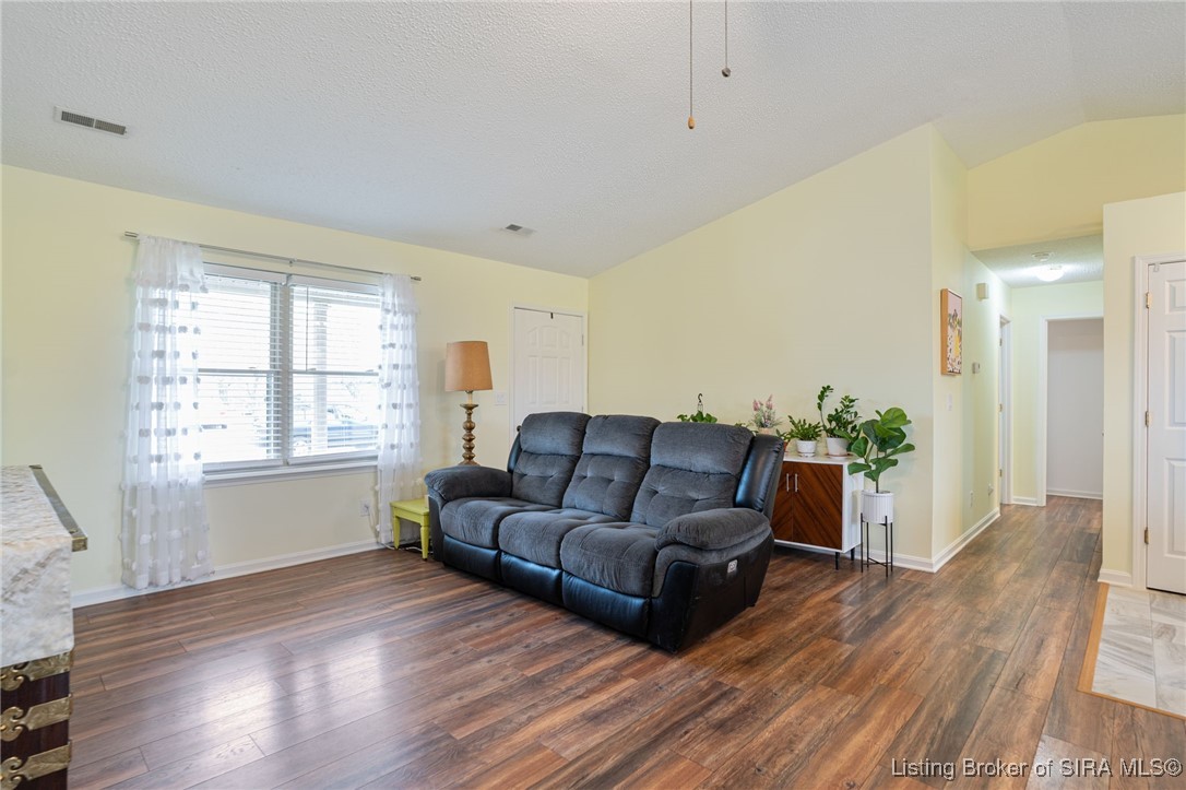 3038 Pebble Brook
